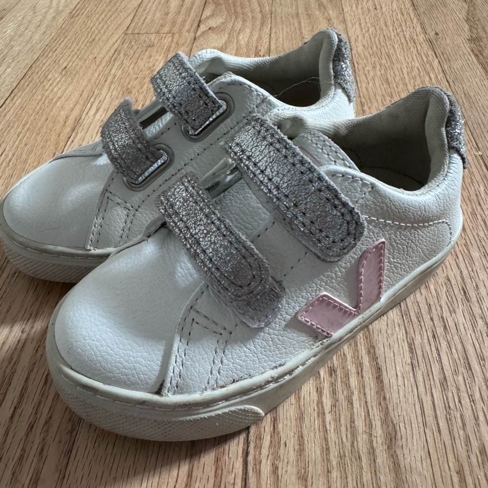 Veja youth girls 8.5 US 25 eur